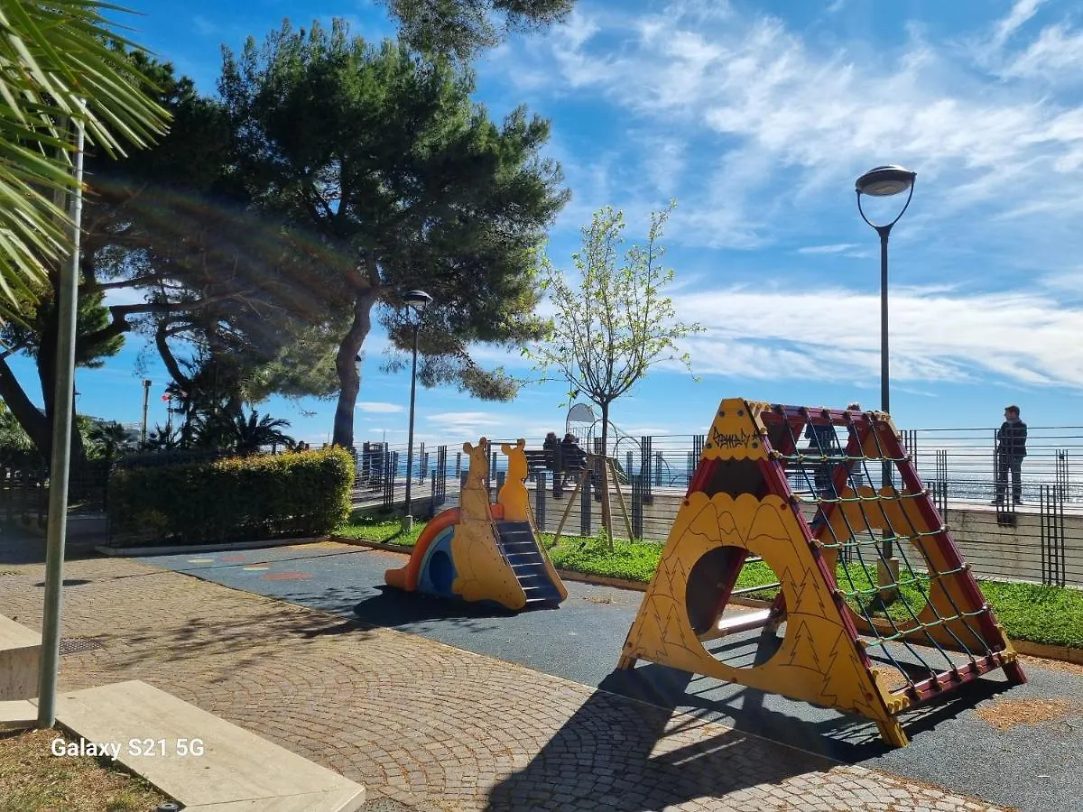 La Mansarda Di Noi2 Apartment Spotorno
